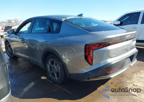 2025 Kia K4 Lxs from USA, damaged, VIN 3KPFT4DE9SE048766